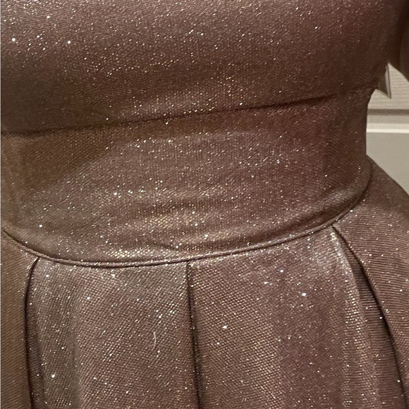 Nude colored dress - Picture 8 of 10